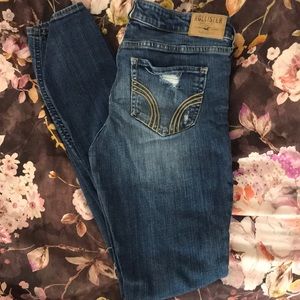 Ripped Hollister Skinny Jeans Low-rise